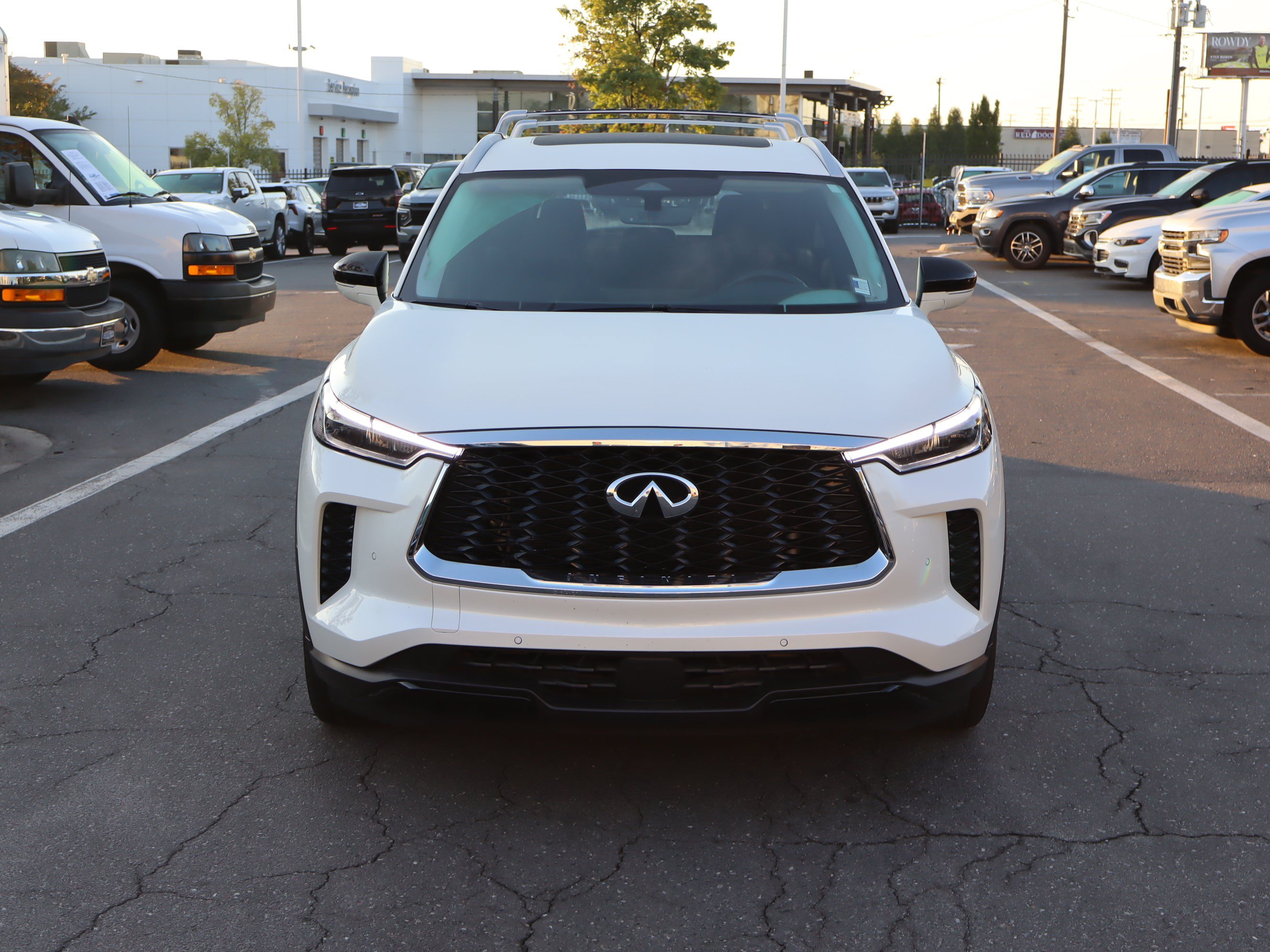 Used 2023 INFINITI QX60 Luxe w/ Cargo Package FWD image 15