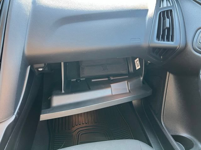 Used 2016 Ford Focus SE w/ SE Cold Weather Package FWD image 30