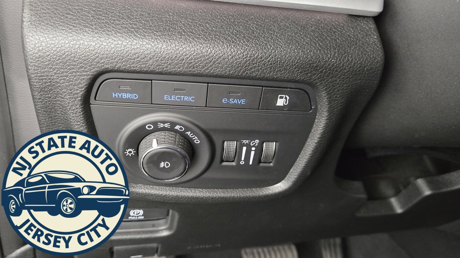 Used 2022 Jeep Grand Cherokee Limited 4xe image 20