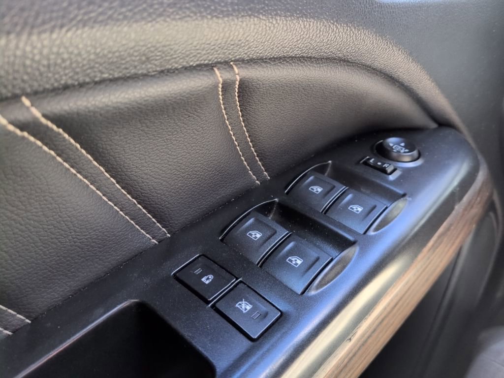 Used 2021 GMC Canyon Denali image 40