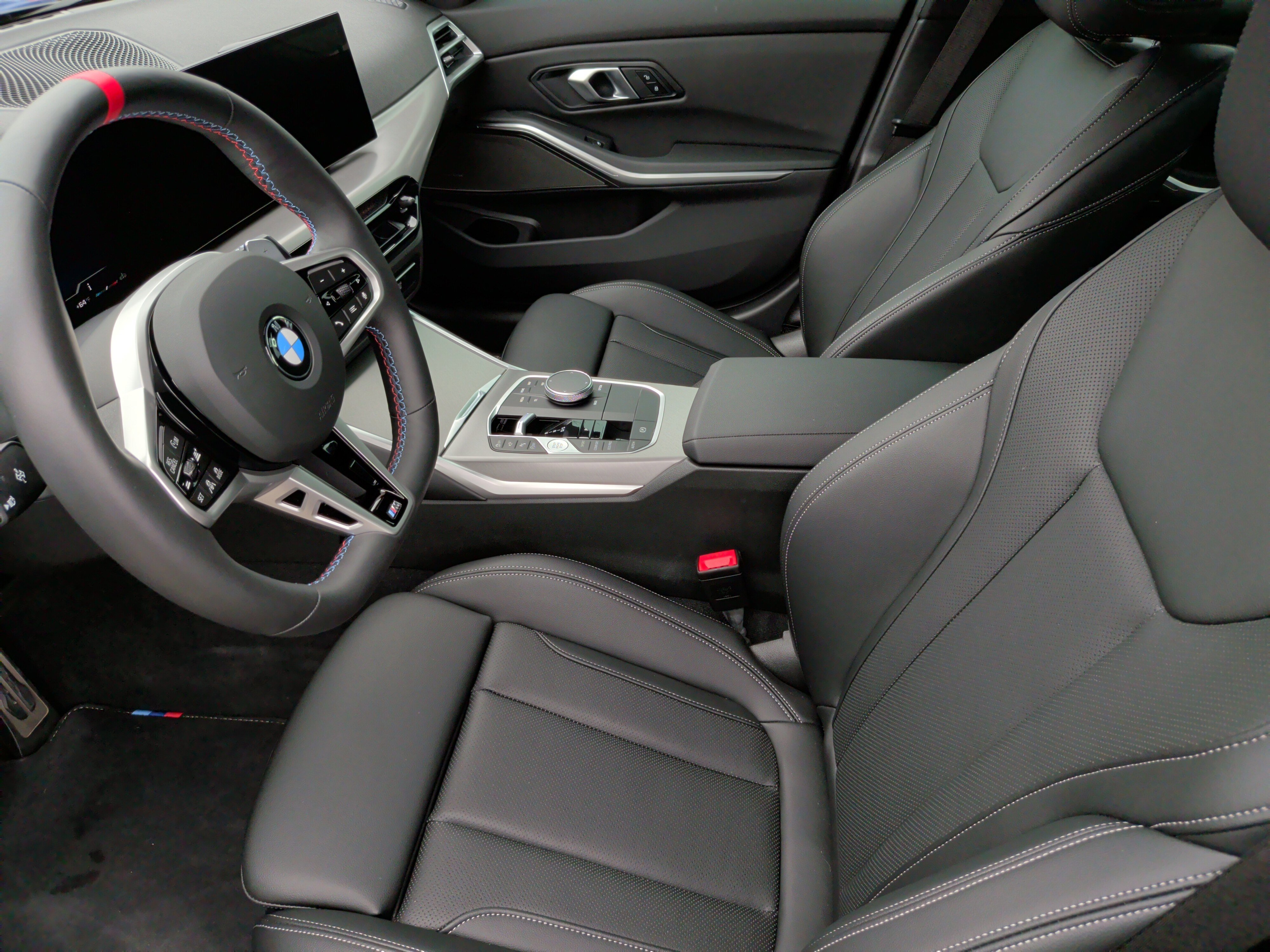 Used 2025 BMW M340i w/ Premium Package image 27