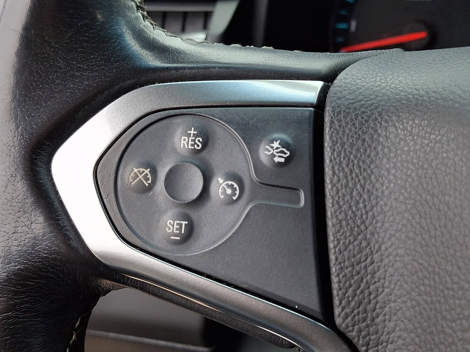 Used 2018 Chevrolet Tahoe LT image 22