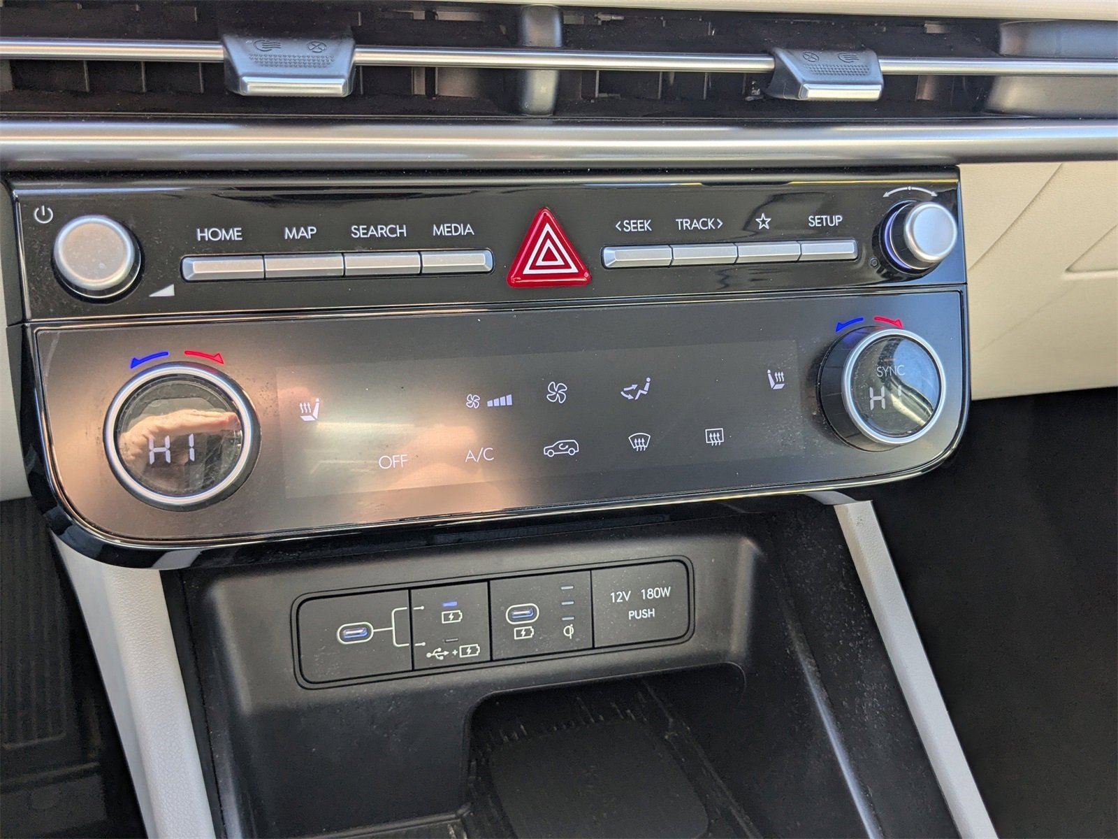 Used 2025 Hyundai Tucson SEL image 24