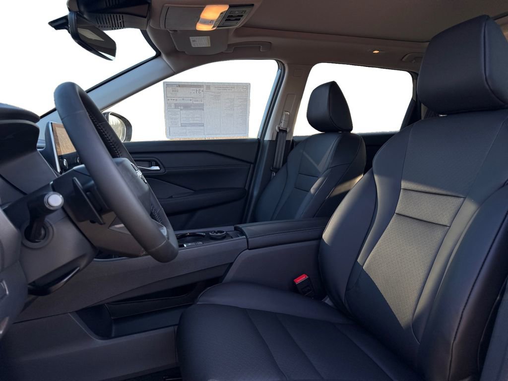 New 2026 Nissan Rogue Dark Armor image 9