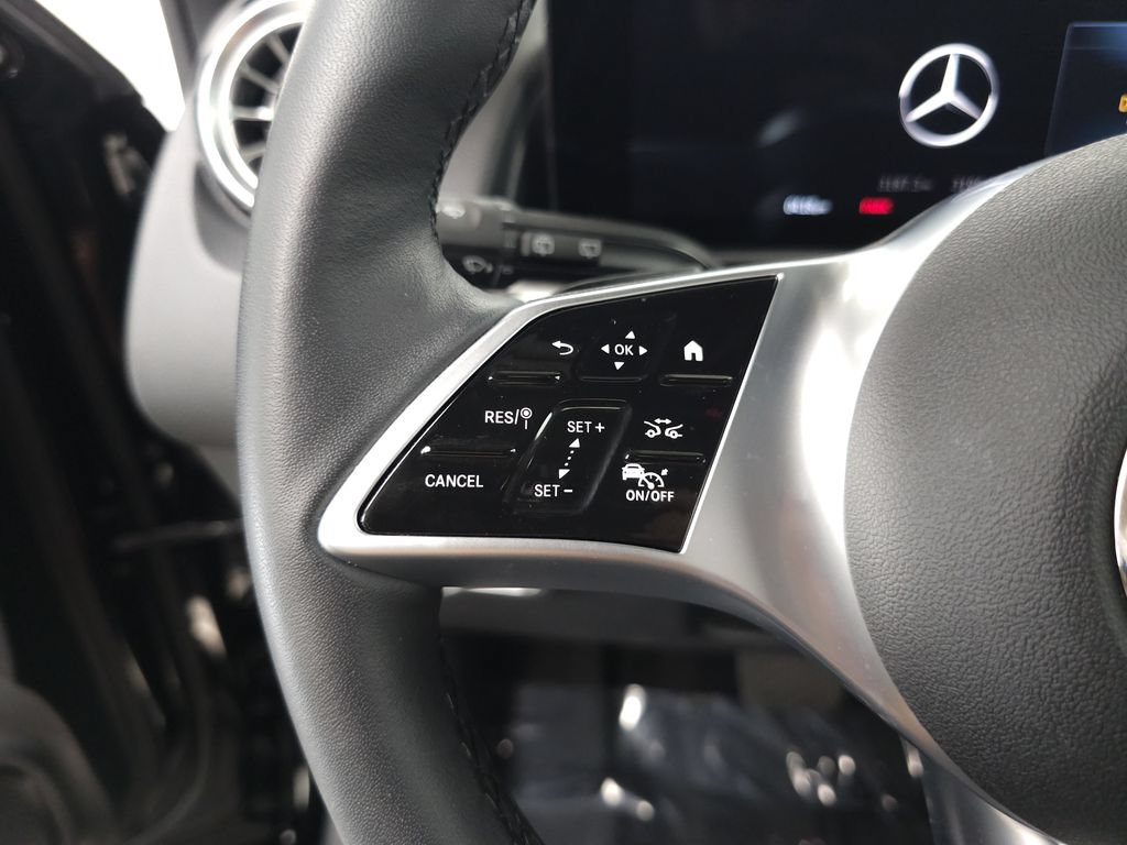 Certified 2026 Mercedes-Benz GLB 250 4MATIC image 10