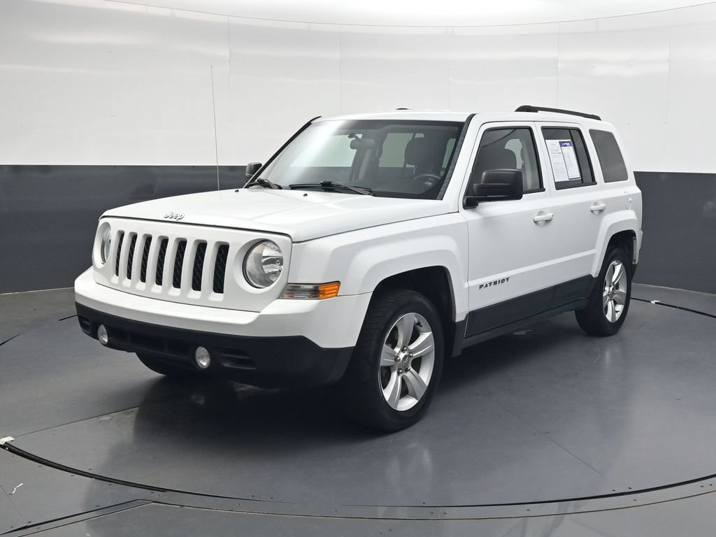 Used 2015 Jeep Patriot Latitude FWD image 8