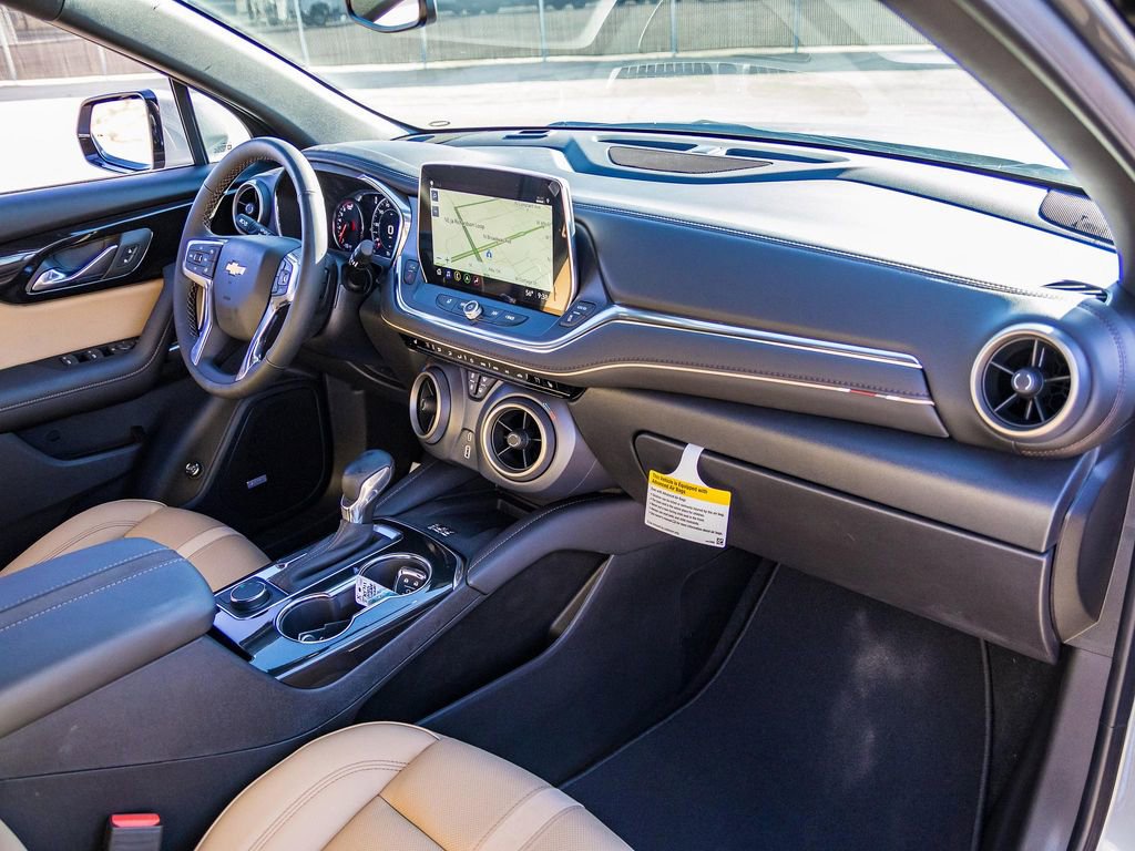 New 2025 Chevrolet Blazer Premier FWD image 15