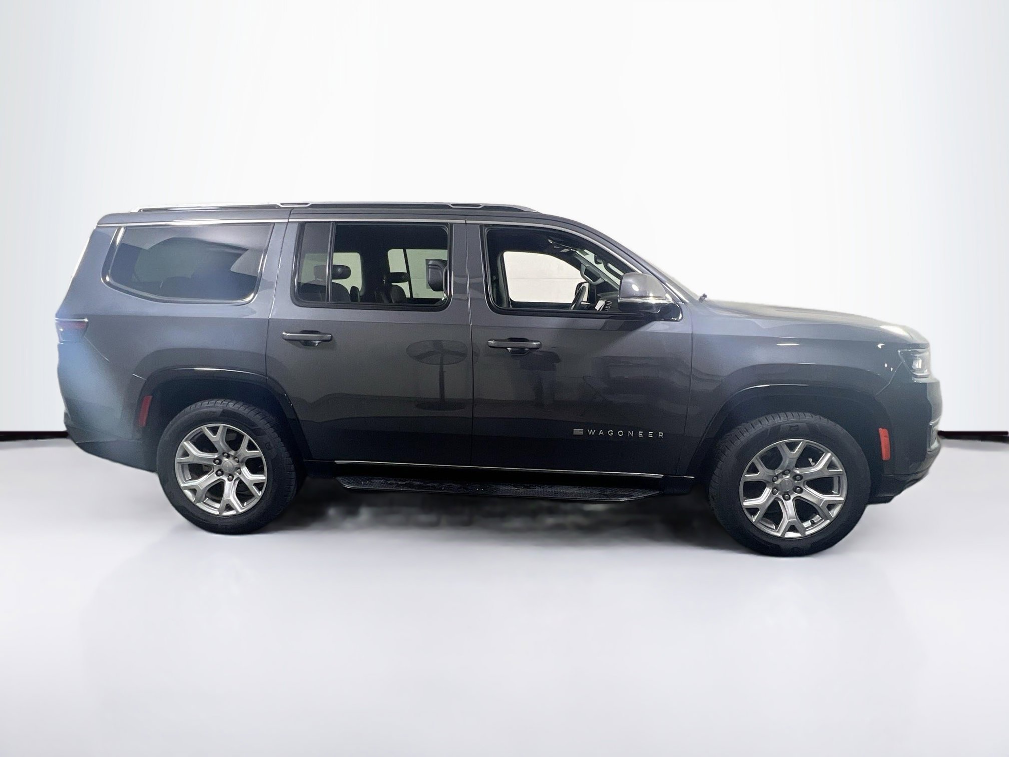 Used 2022 Jeep Wagoneer Series II w/ Flexible Seating Group image 4