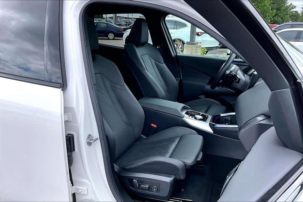 Used 2025 BMW X3 xDrive30i AWD/4WD image 9