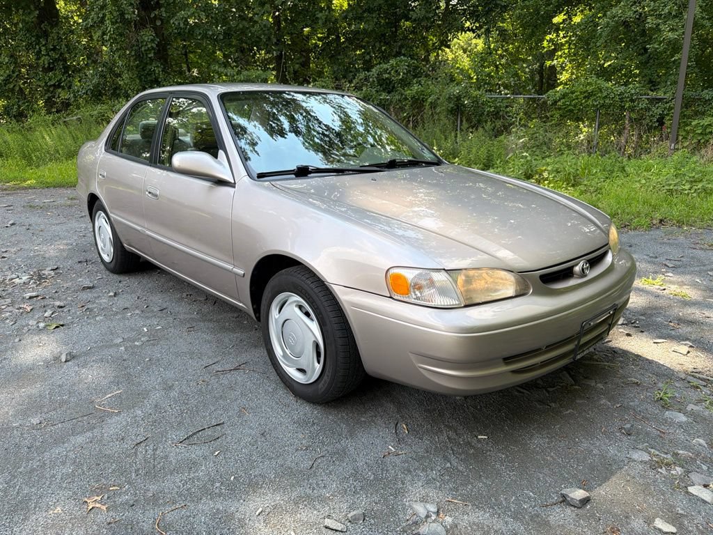 Used 1998 Toyota Corolla FWD image 2