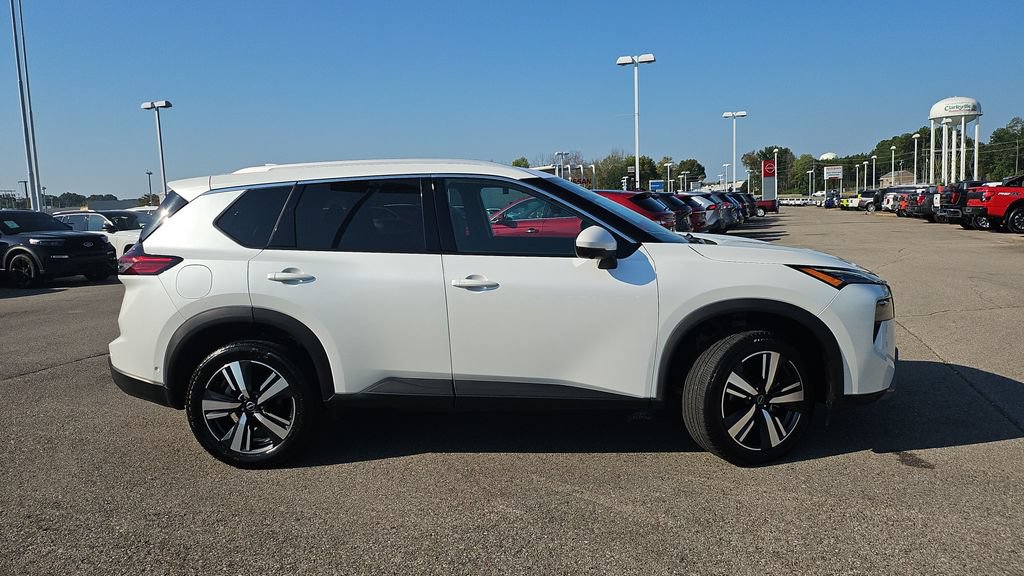 Used 2026 Nissan Rogue SL AWD/4WD image 2