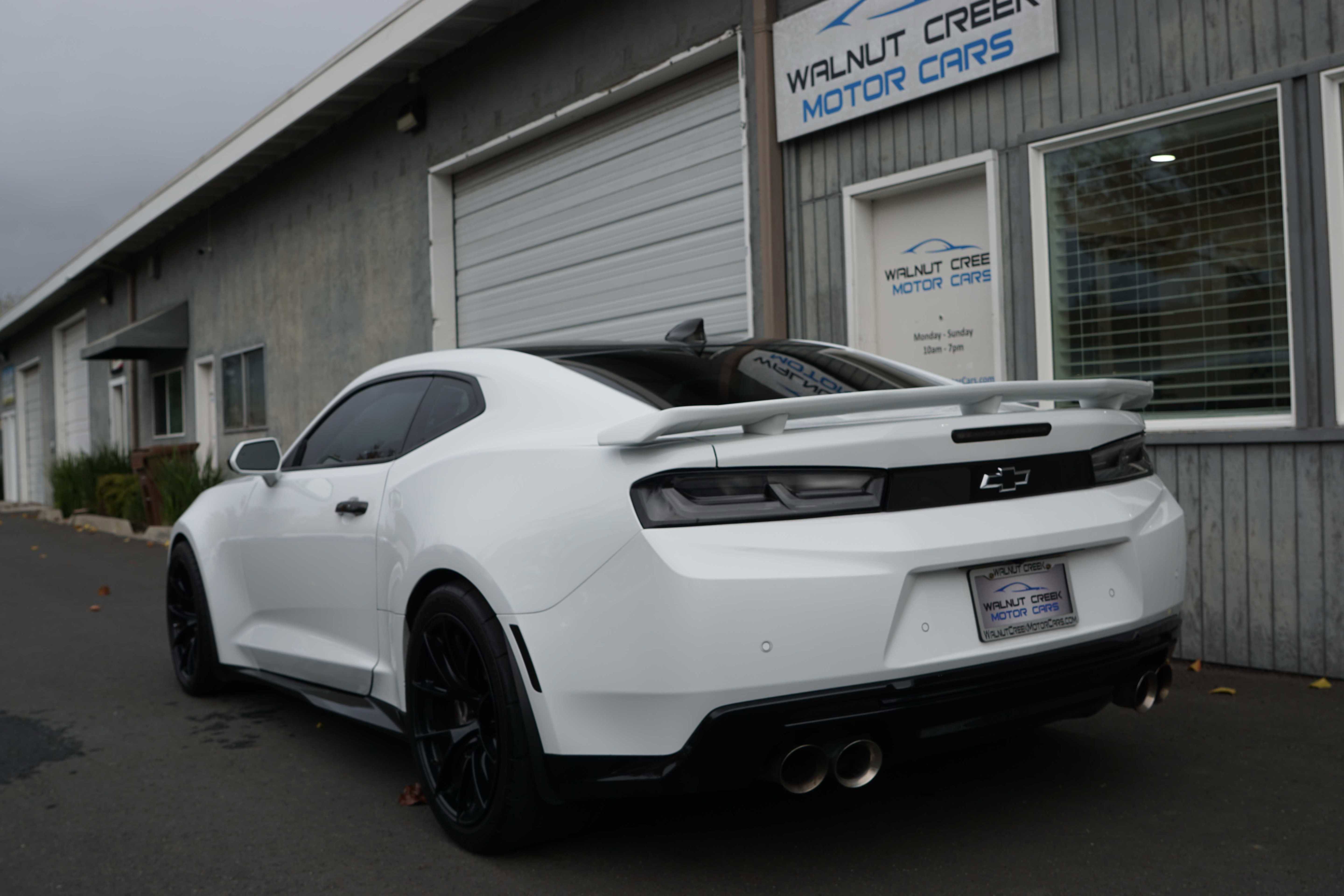 Used 2018 Chevrolet Camaro ZL1 image 17