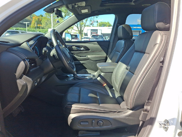 Used 2023 Chevrolet Traverse RS w/ LPO, Floor Liner Package AWD/4WD image 2