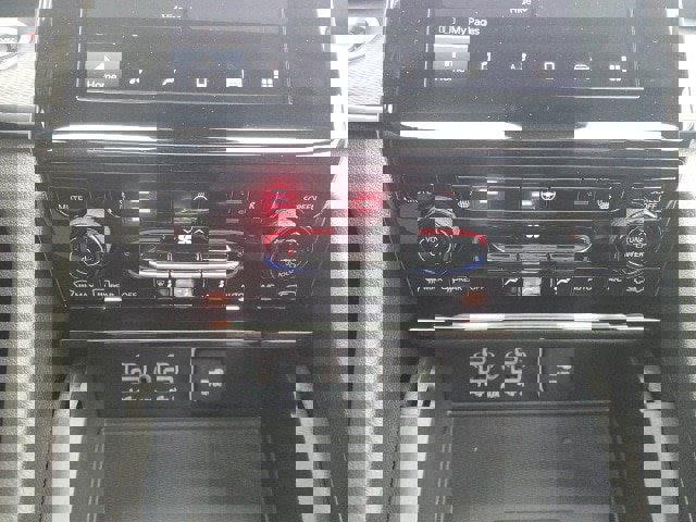 New 2025 Jeep Grand Cherokee Altitude image 5