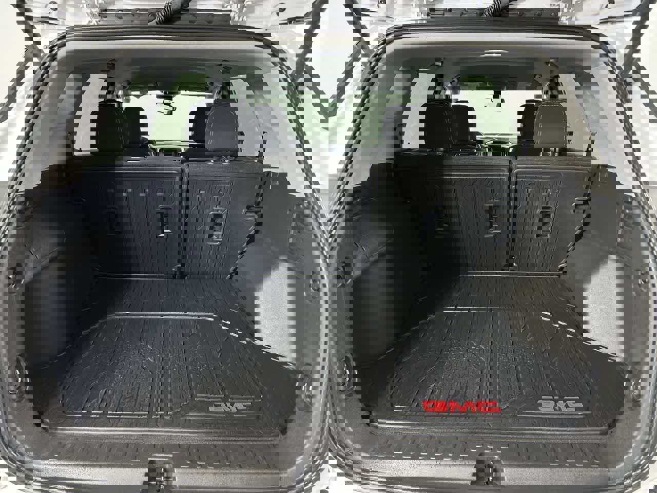 Used 2022 GMC Terrain SLE w/ Driver Convenience Package image 21