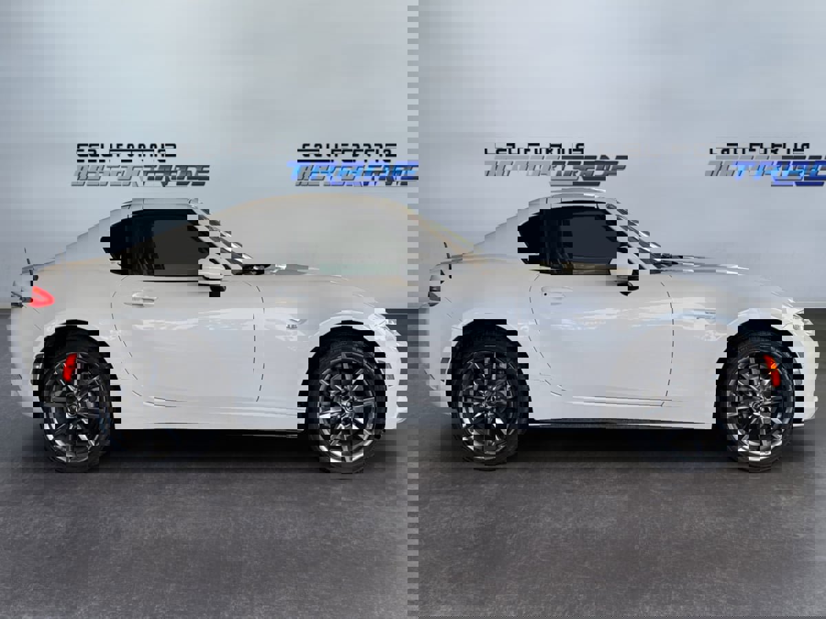 Used 2018 MAZDA MX-5 Miata RF Grand Touring image 4