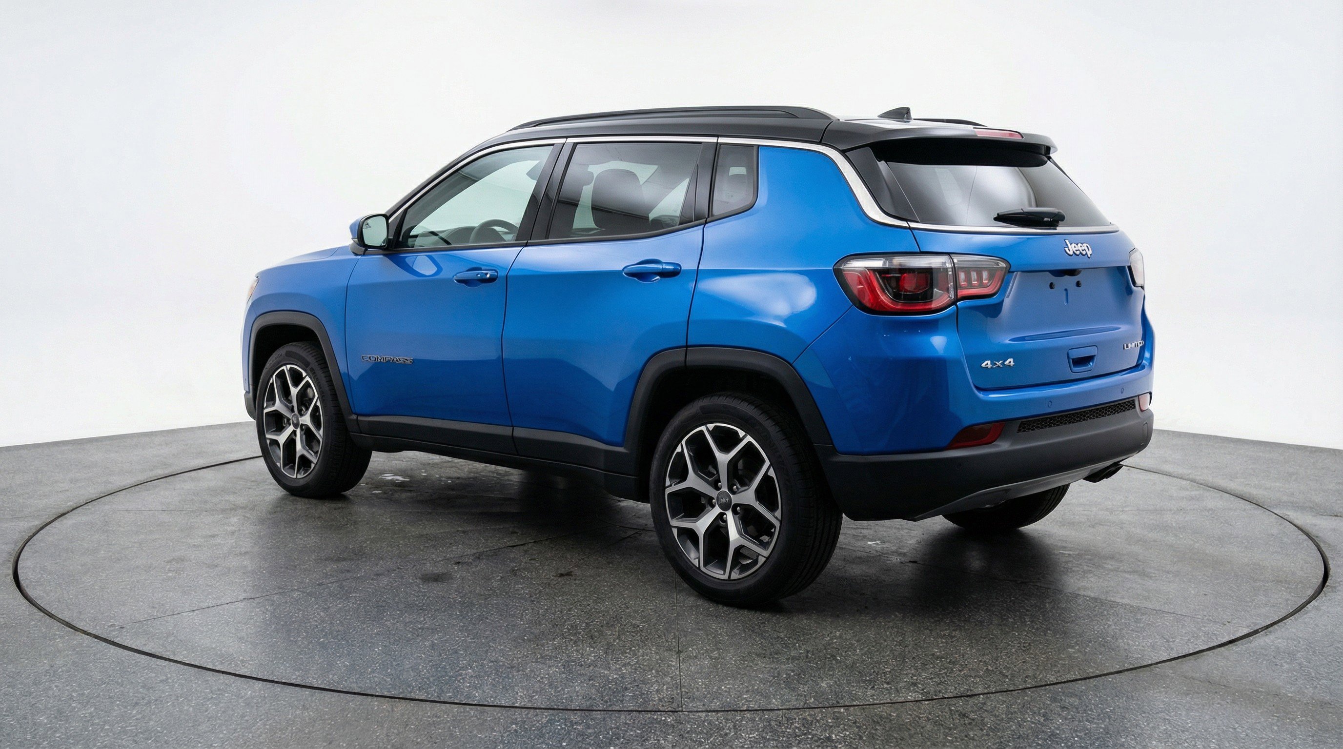 Used 2025 Jeep Compass Limited image 6