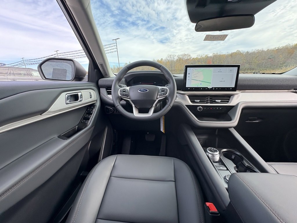 New 2026 Ford Explorer Active w/ Active Comfort Package image 32