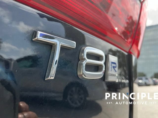 Used 2018 Volvo XC60 T8 R-Design w/ Convenience Package AWD/4WD image 28