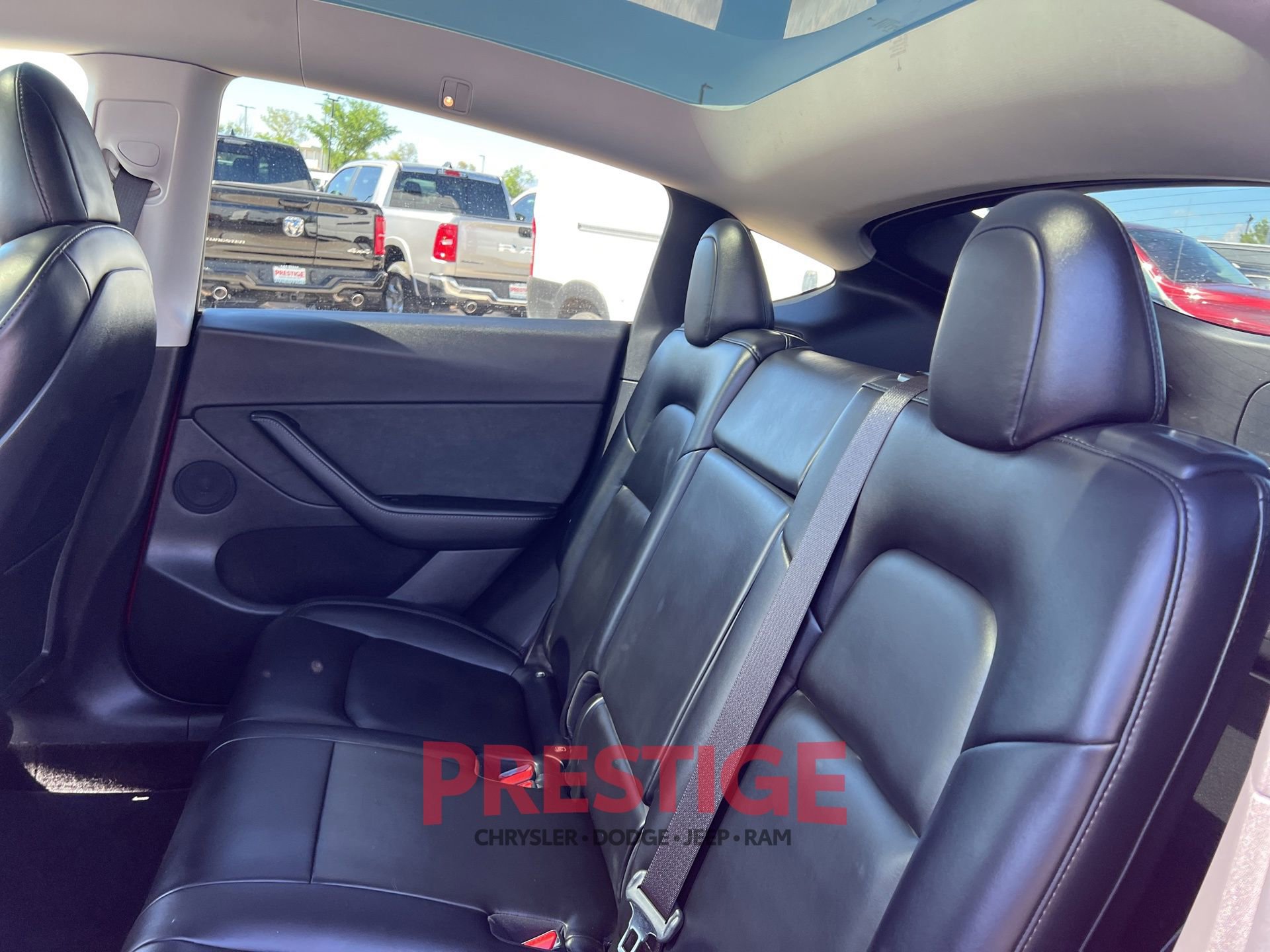 Used 2021 Tesla Model Y Long Range AWD/4WD image 24