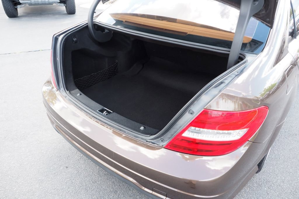 Used 2013 Mercedes-Benz C 250 Sedan image 17