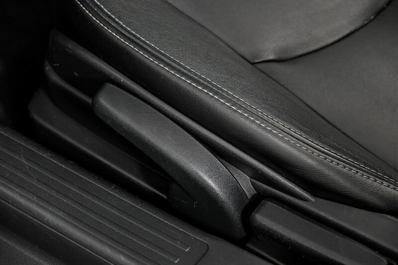Used 2012 MAZDA MX-5 Miata Grand Touring w/ Premium Pkg RWD image 18
