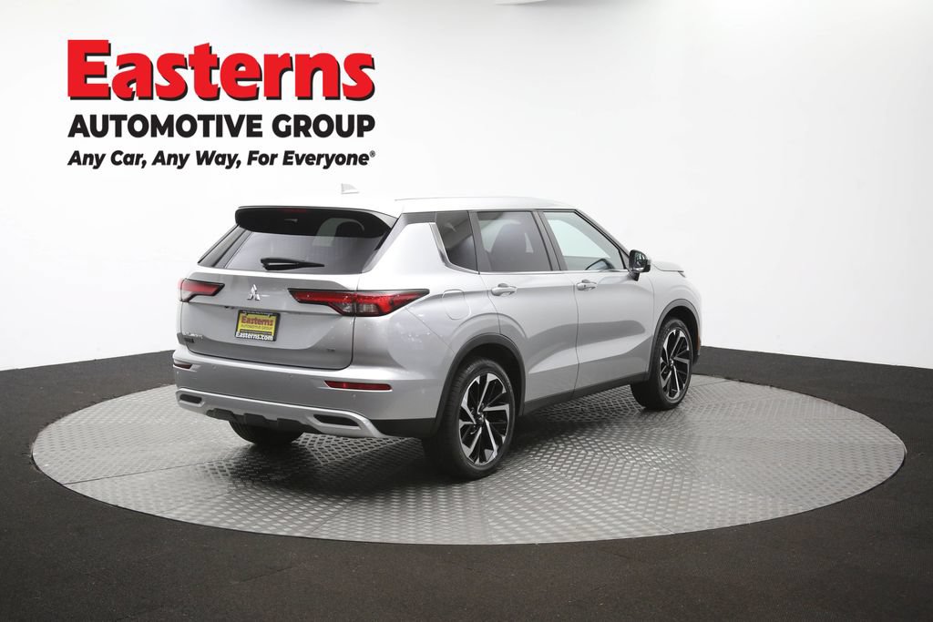 Used 2024 Mitsubishi Outlander SE AWD/4WD image 40