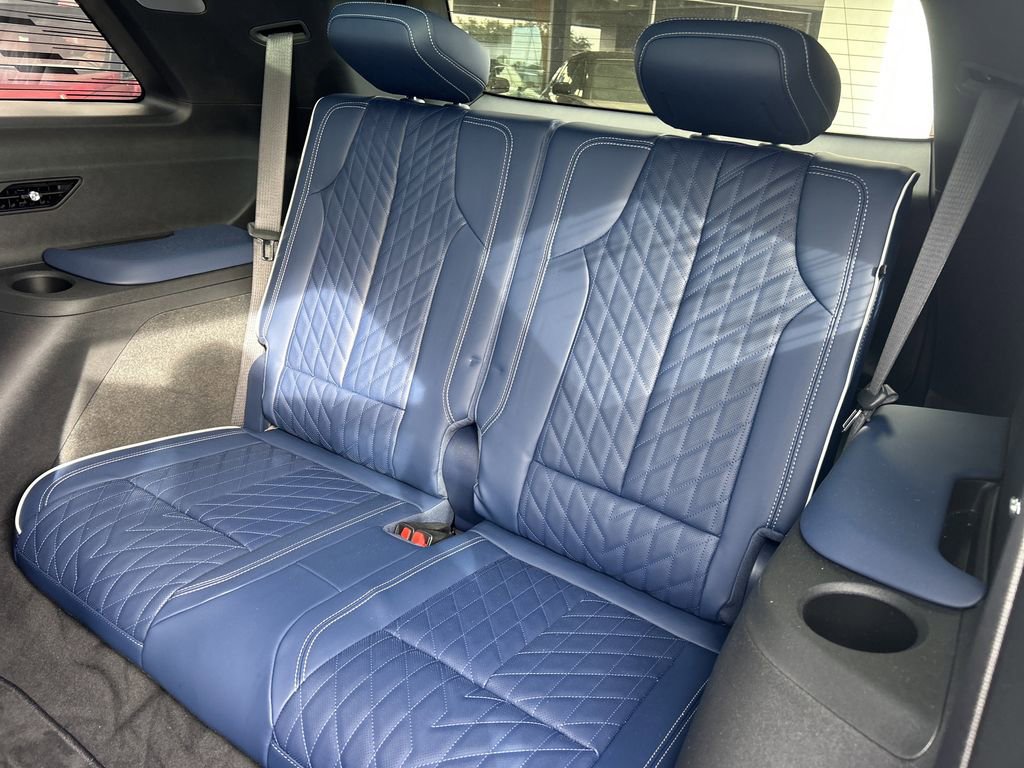 New 2026 Cadillac Vistiq Premium Luxury image 18