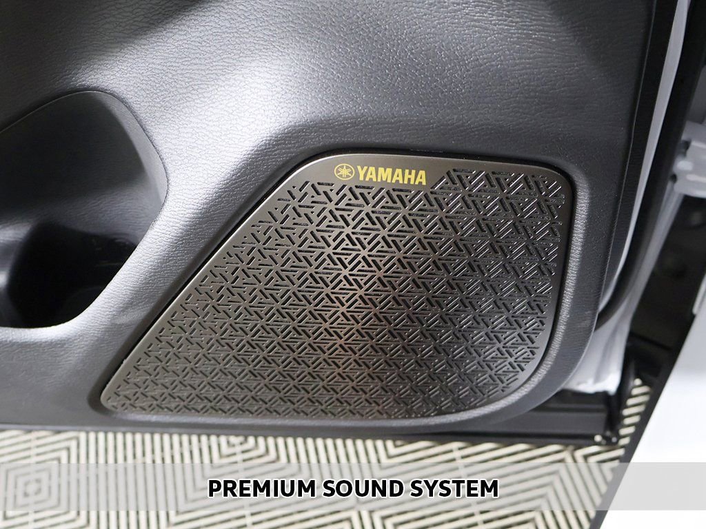 New 2025 Mitsubishi Outlander SE FWD image 5