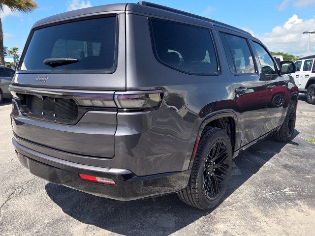 New 2026 Jeep Grand Wagoneer Limited AWD/4WD image 3