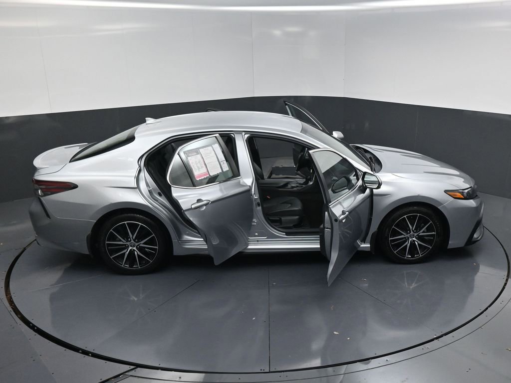 Used 2023 Toyota Camry SE image 26