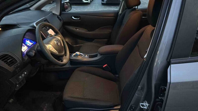 Used 2016 Nissan Leaf S w/ Charger Package image 17