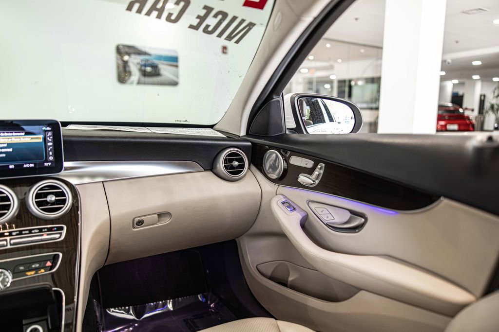 Used 2021 Mercedes-Benz C 300 Sedan image 39