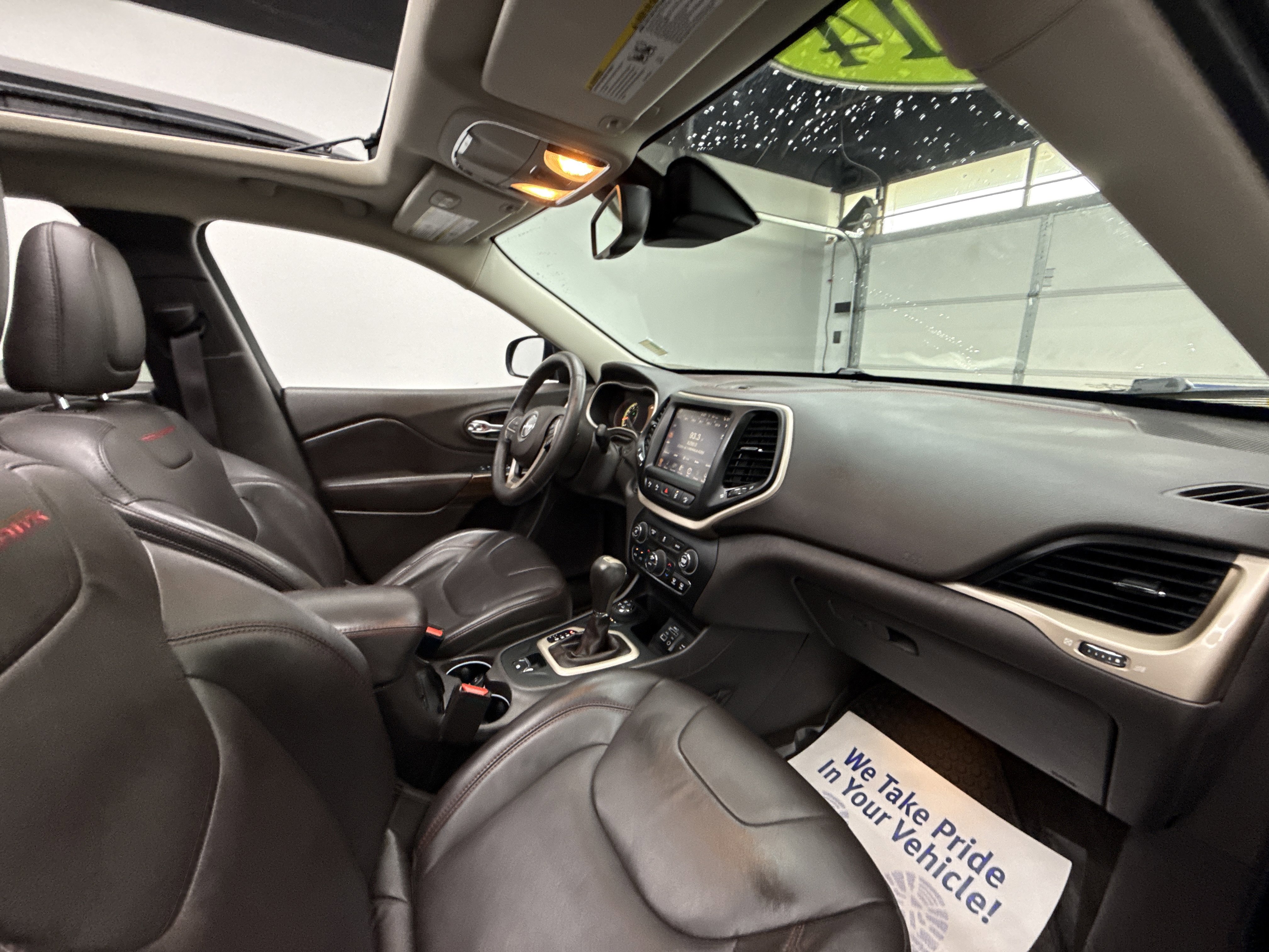 Used 2014 Jeep Cherokee Trailhawk w/ Technology Group image 27