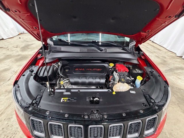 Used 2020 Jeep Compass Trailhawk AWD/4WD image 25