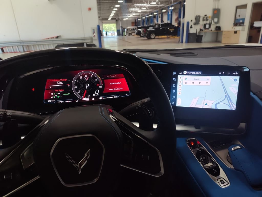 Used 2025 Chevrolet Corvette Z06 RWD image 23