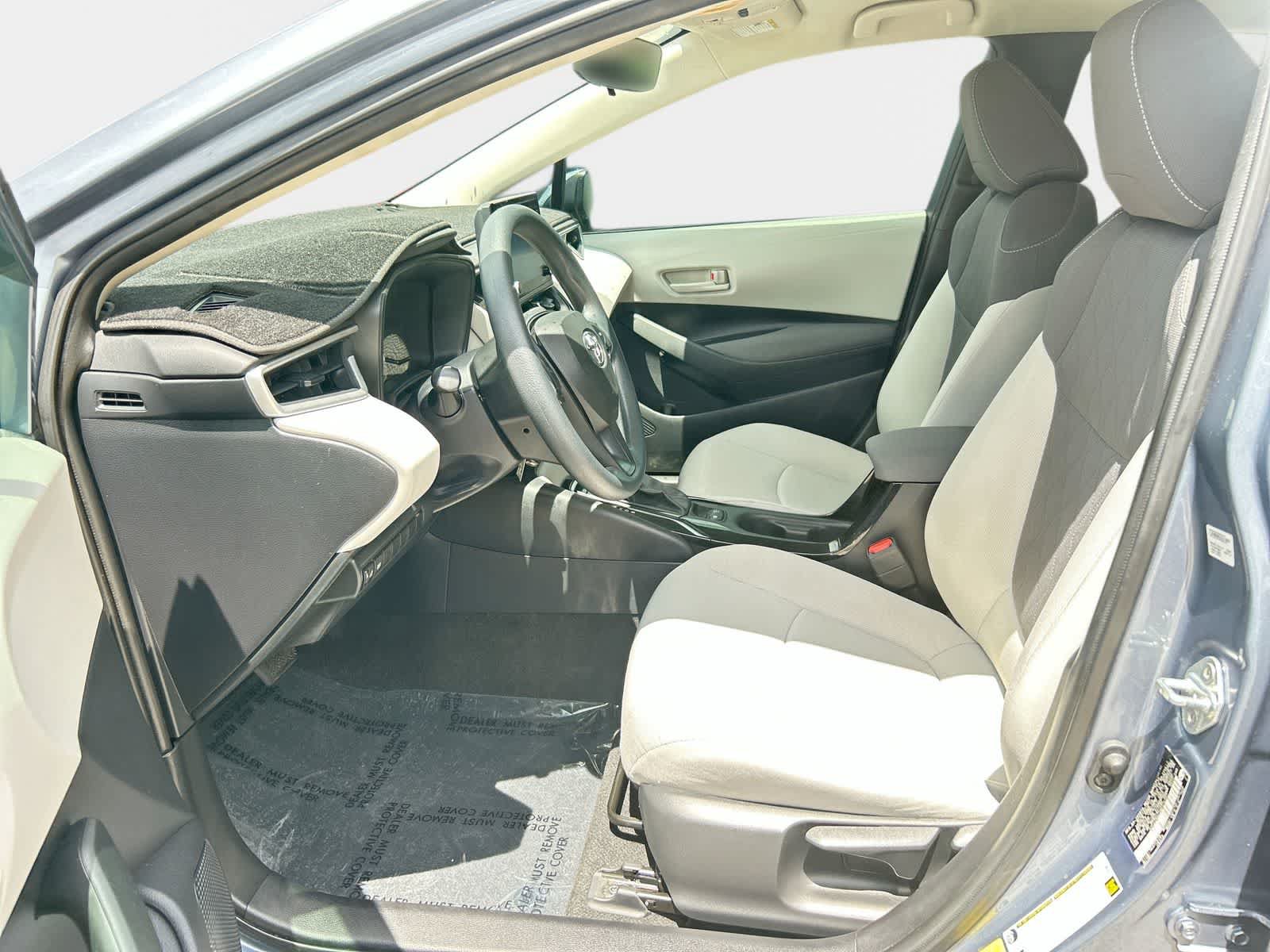 Used 2022 Toyota Corolla LE FWD image 11