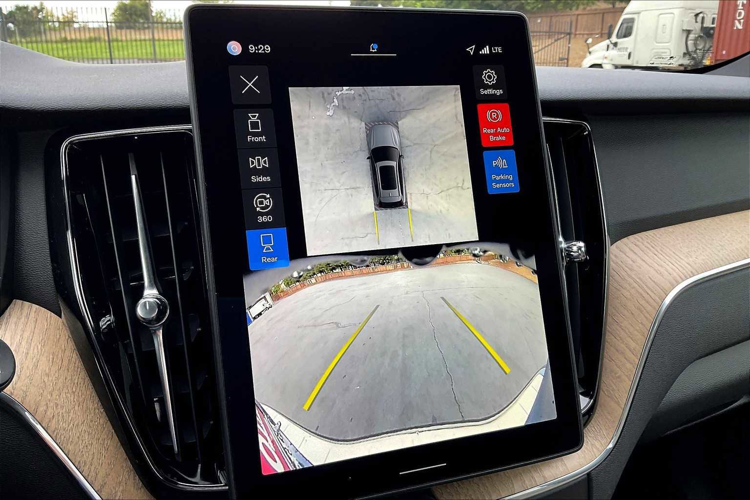 New 2026 Volvo XC60 T8 Plus w/ Protection Package Premier image 20