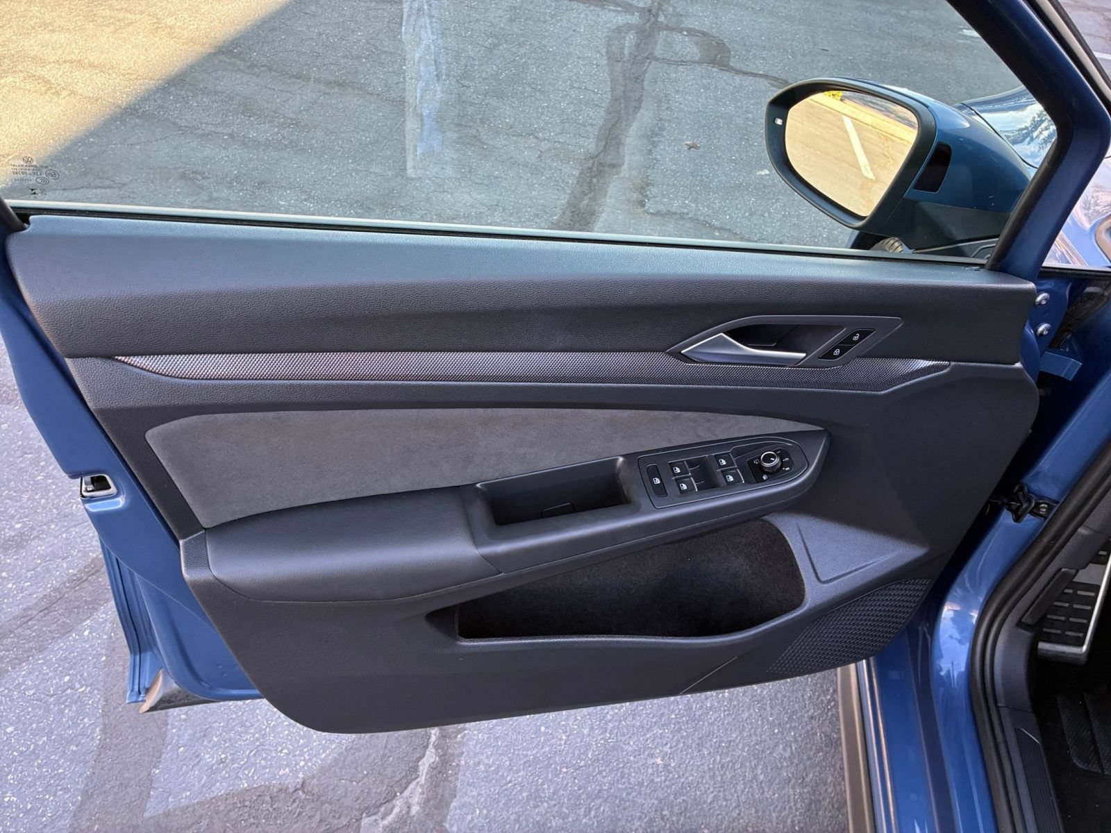 Used 2026 Volkswagen Golf S FWD image 15