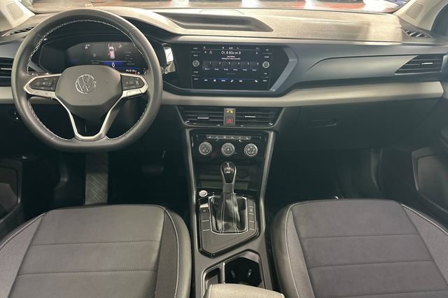 Certified 2023 Volkswagen Taos SE w/ Panoramic Sunroof Package FWD image 17