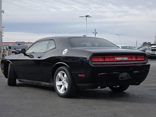 Used 2013 Dodge Challenger SXT image 16