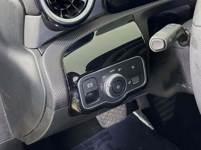 Used 2020 Mercedes-Benz CLA 250 image 10