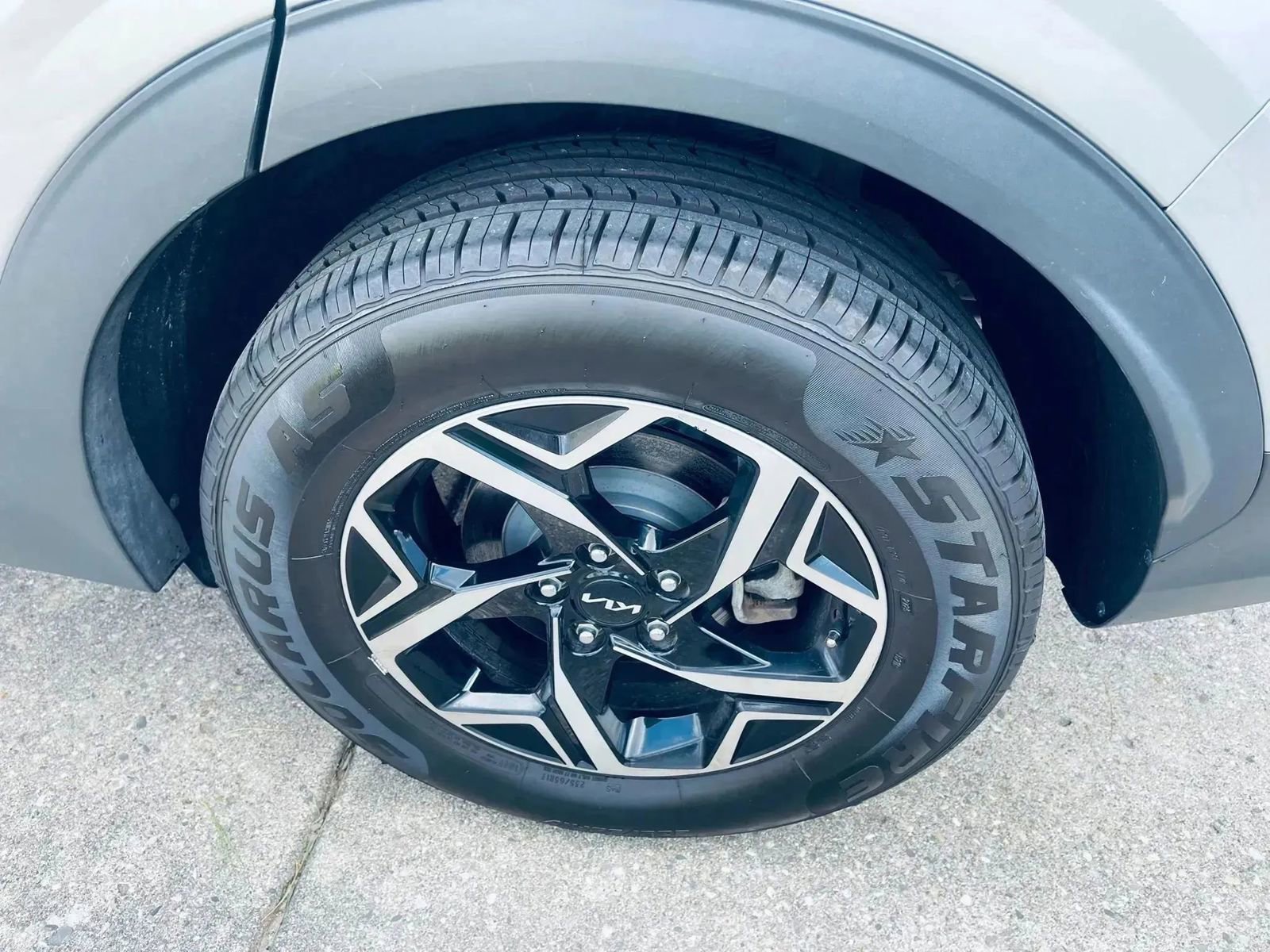 Used 2023 Kia Sportage LX image 26