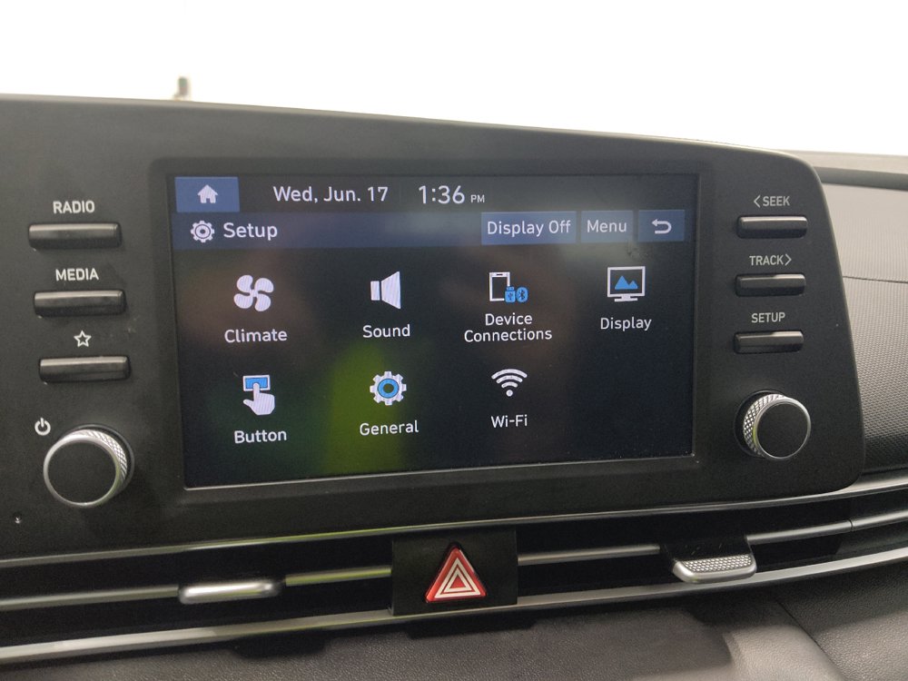 Used 2025 Hyundai Elantra SE FWD image 25