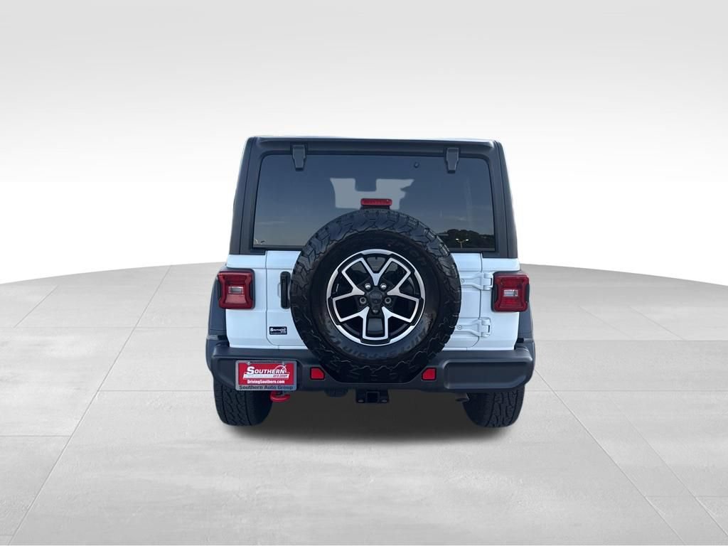 Used 2024 Jeep Wrangler Unlimited Rubicon AWD/4WD image 4