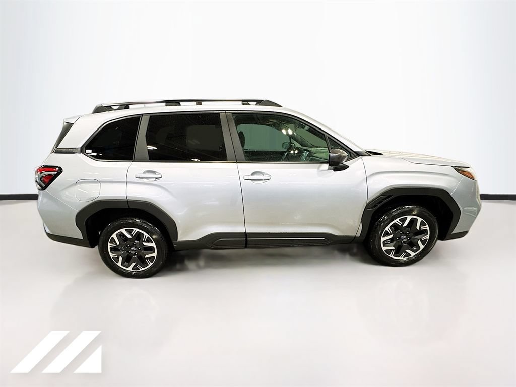Used 2026 Subaru Forester Premium AWD/4WD image 4