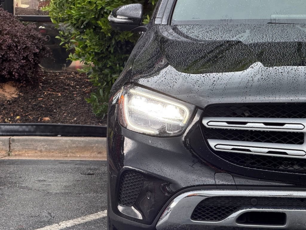 Used 2021 Mercedes-Benz GLC 300 image 4