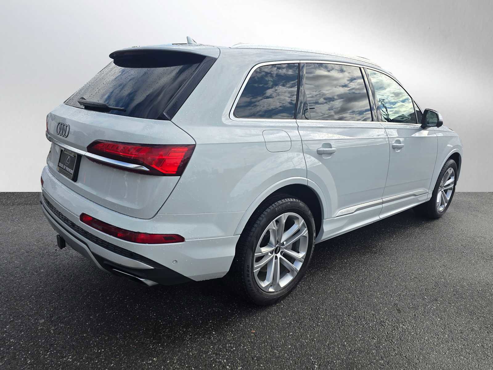 Used 2025 Audi Q7 2.0T Premium Plus image 3