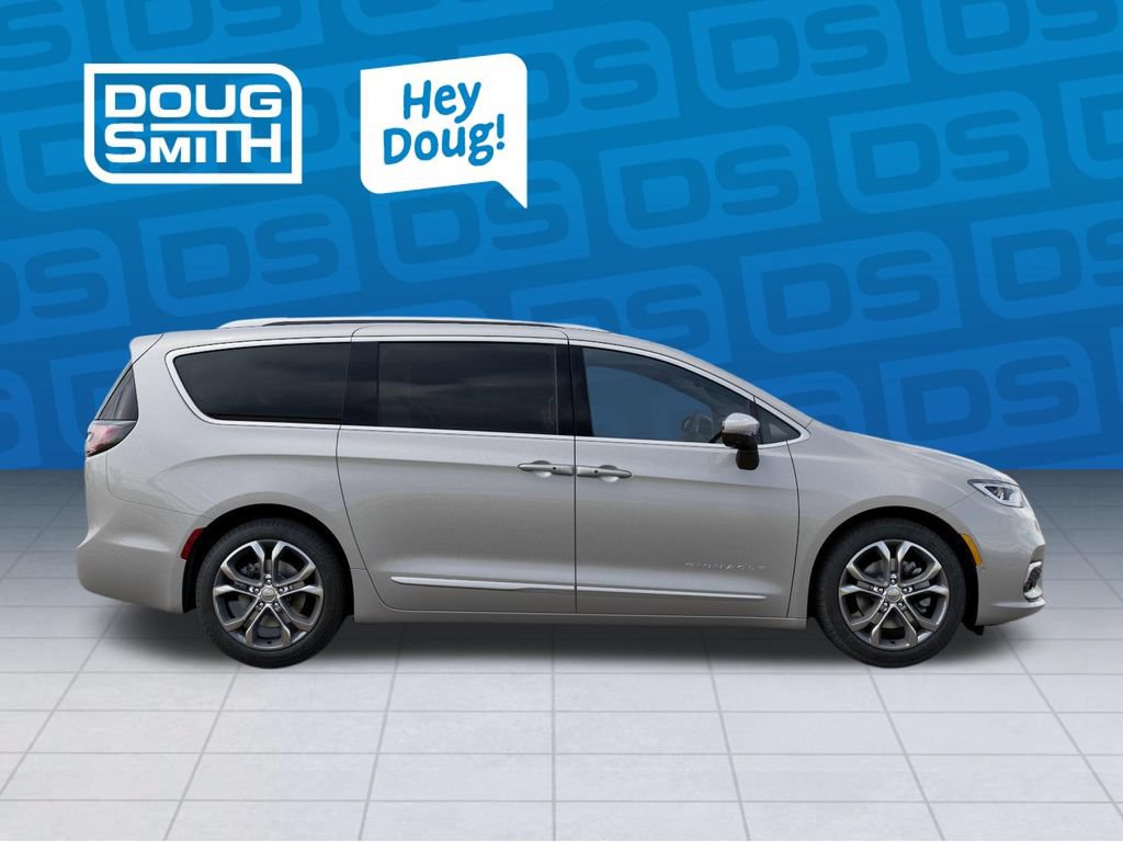 New 2026 Chrysler Pacifica Pinnacle w/ Trailer Tow Group AWD/4WD image 21