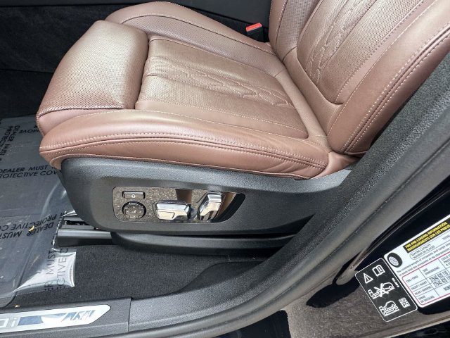 Certified 2025 BMW X6 M60i w/ Dynamic Handling Package AWD/4WD image 27